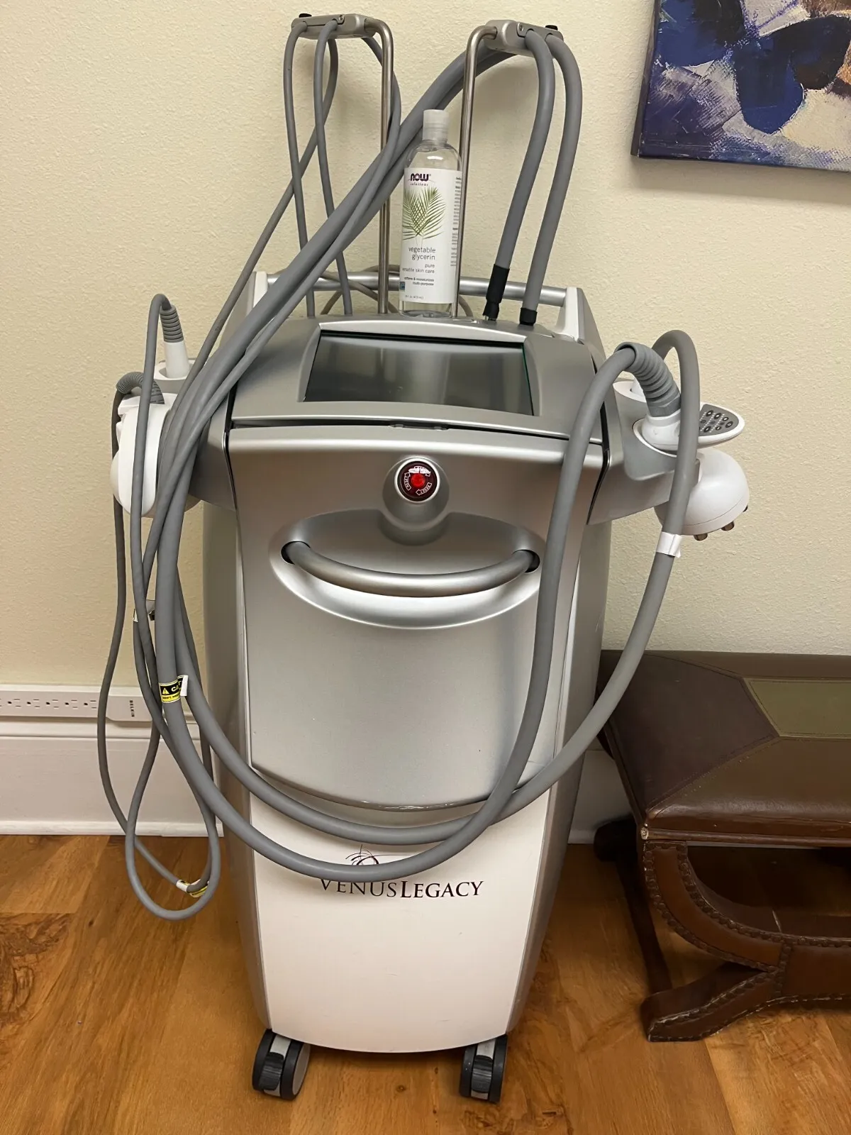2013-venus-concepts-legacy-w-4-handpieces-rf-body-contouring-skin-tightening